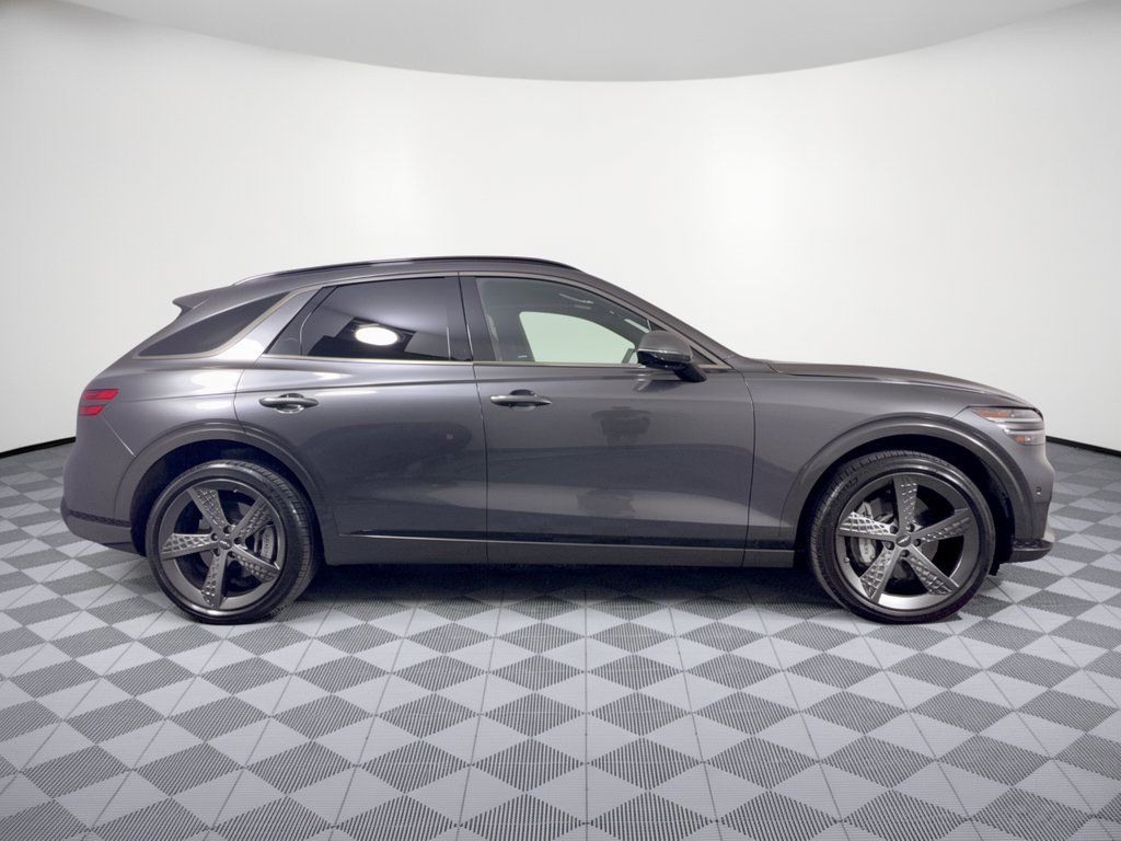 Used 2024 Genesis GV70 2.5T w/ Sport Prestige Package AWD/4WD image 8