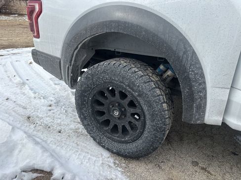 Used 2018 Ford F150 Raptor w/ Equipment Group 802A Luxury image 8