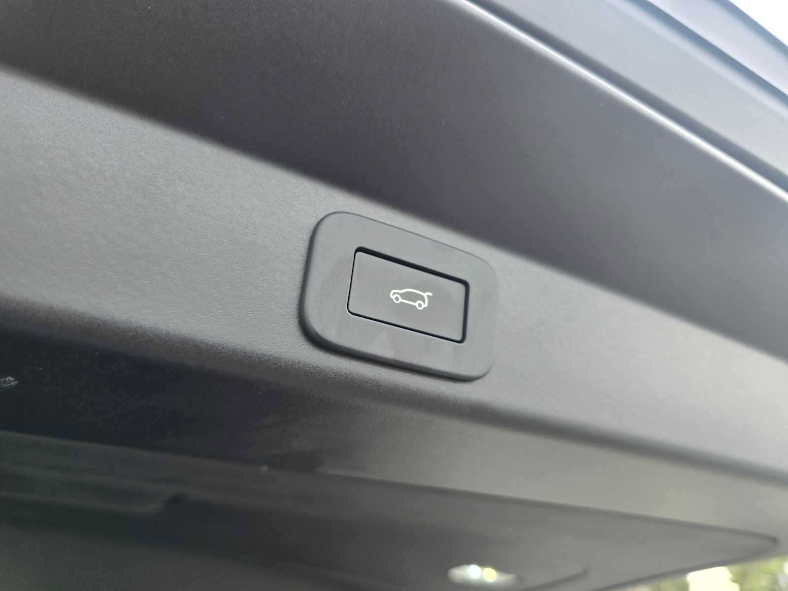 New 2026 Land Rover Range Rover Sport Dynamic SE AWD/4WD image 15