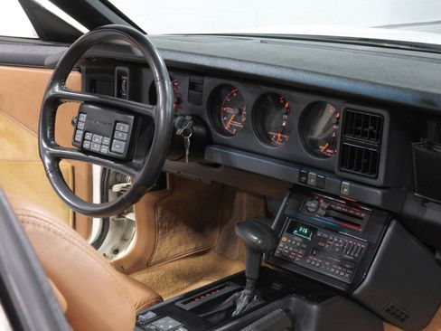 Used 1989 Pontiac Firebird Trans Am image 12
