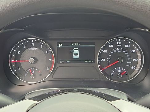 Used 2023 Kia Forte LXS w/ LXS Technology Package FWD image 19