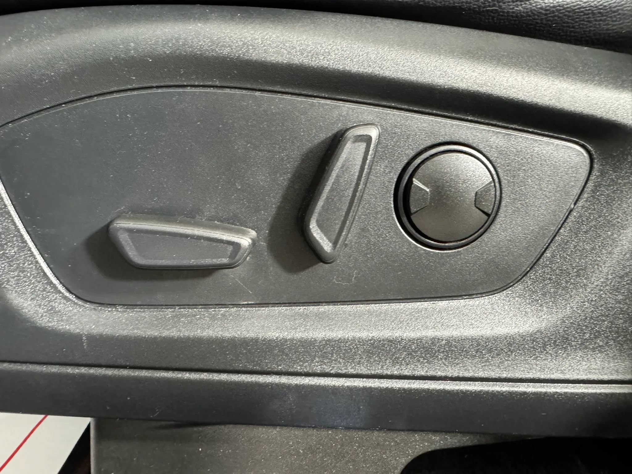 Used 2022 Ford Explorer ST-Line AWD/4WD image 34