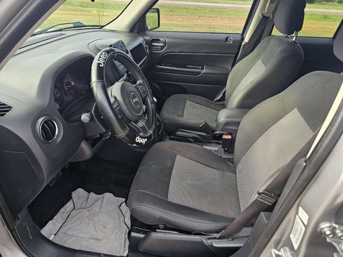 Used 2015 Jeep Patriot Sport w/ Power Value Group AWD/4WD image 6