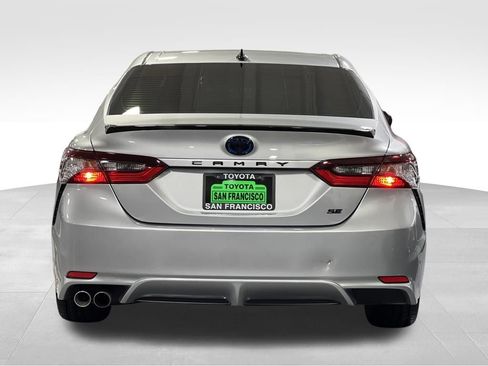 Used 2022 Toyota Camry SE image 4