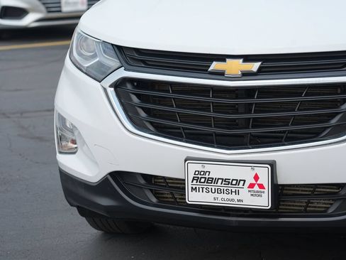 Used 2020 Chevrolet Equinox LS AWD/4WD image 9