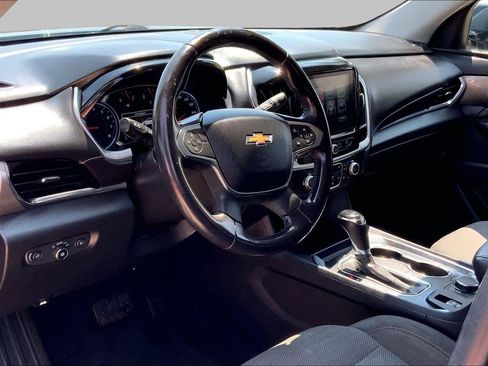 Used 2019 Chevrolet Traverse LT FWD image 17