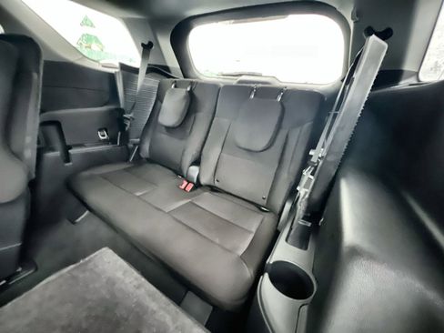 Used 2023 Ford Explorer XLT image 24