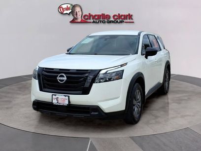 Used 2025 Nissan Pathfinder S