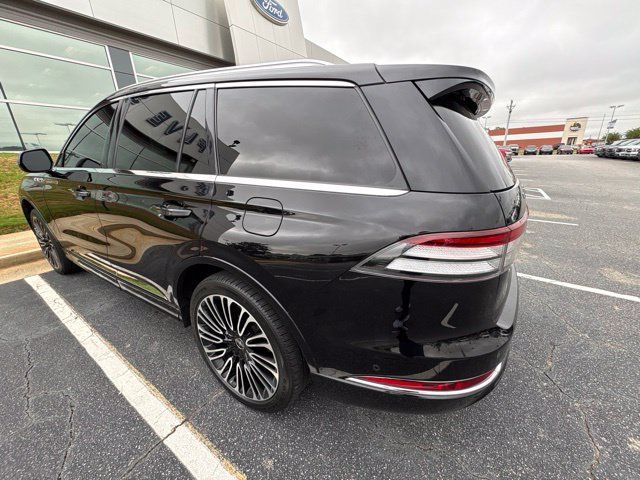 Used 2023 Lincoln Aviator Black Label w/ Class IV Trailer Tow Package AWD/4WD image 4