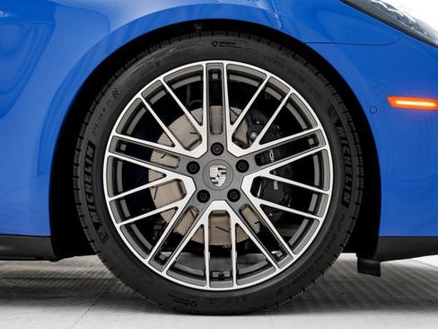 Certified 2025 Porsche Panamera 4 AWD/4WD image 26