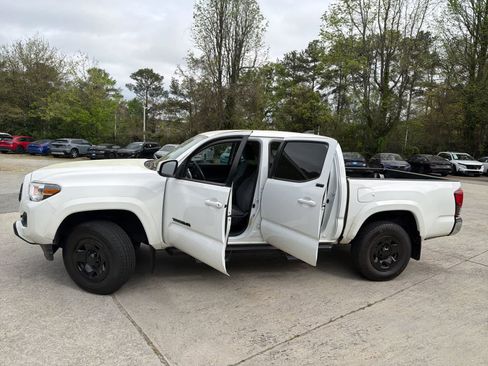 Used 2021 Toyota Tacoma SR5 image 17