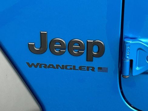 Used 2023 Jeep Wrangler Sport AWD/4WD image 12