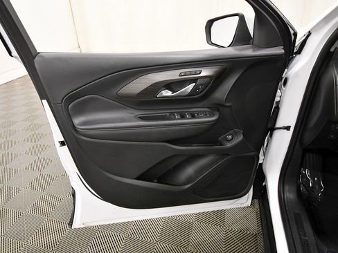 Used 2022 GMC Terrain SLT w/ LPO, Floor Liner Package image 13