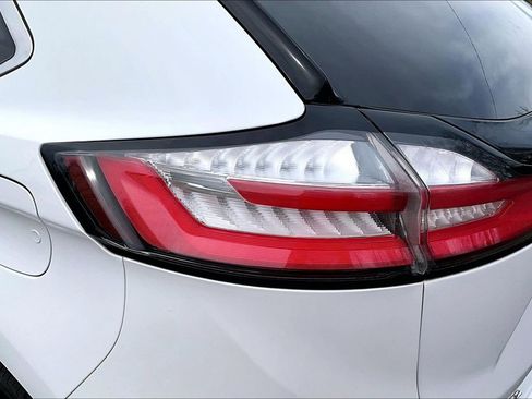 Used 2022 Ford Edge SEL AWD/4WD image 29
