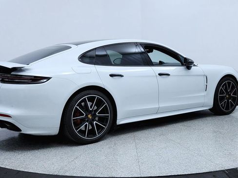 Used 2019 Porsche Panamera Turbo image 5
