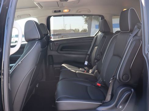 Certified 2026 Honda Odyssey Elite image 11