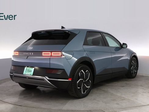 Used 2024 Hyundai Ioniq 5 SEL image 12