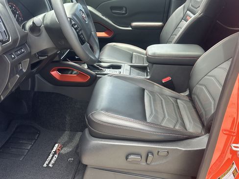 Used 2026 Nissan Frontier PRO-4X w/ Pro Premium Package AWD/4WD image 9