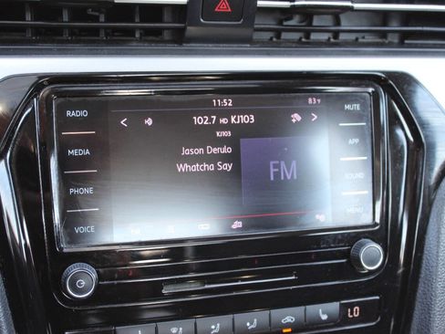 Used 2021 Volkswagen Passat 2.0T SE image 20