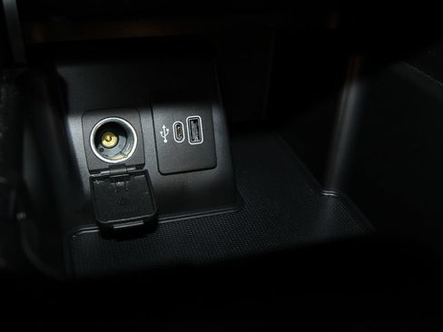Used 2025 Ford Explorer ST-Line AWD/4WD image 18
