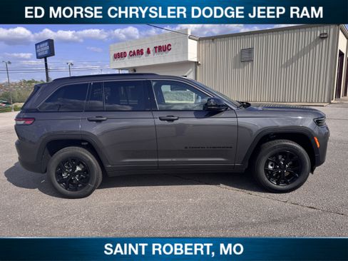 New 2026 Jeep Grand Cherokee Altitude AWD/4WD image 7