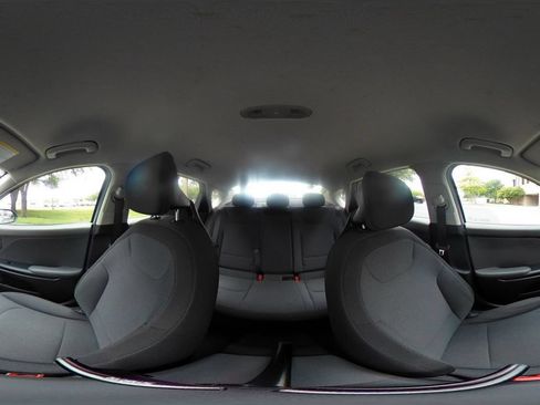 Used 2025 Kia K4 FWD image 37