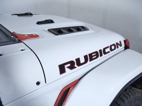 Used 2020 Jeep Gladiator Rubicon AWD/4WD image 9