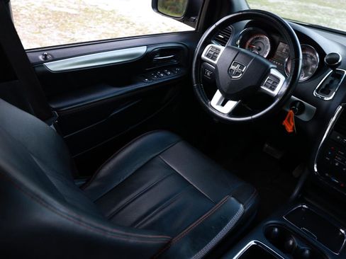 Used 2019 Dodge Grand Caravan GT image 20