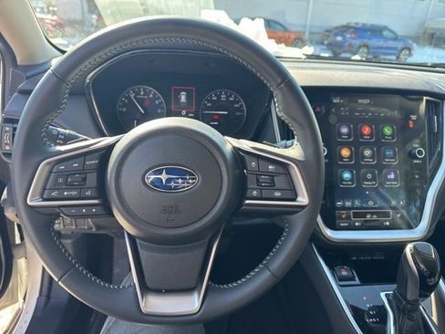 Used 2025 Subaru Outback Premium image 8