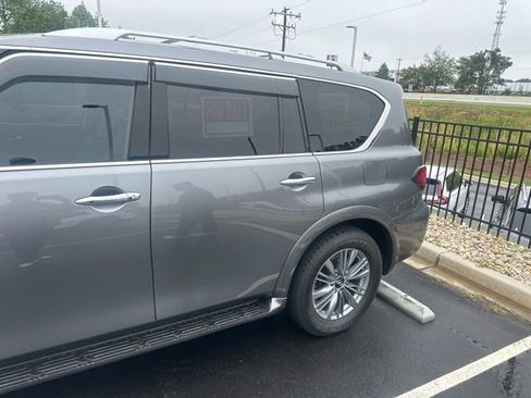 Used 2018 INFINITI QX80 4WD w/ Driver Assistance Package image 2