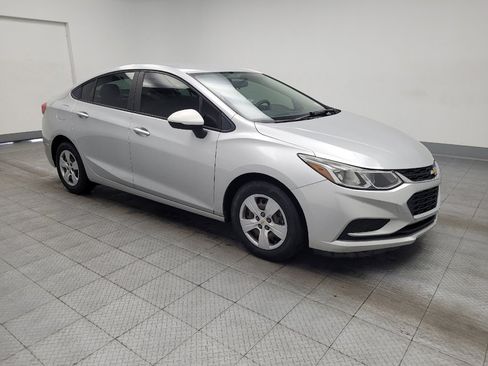 Used 2018 Chevrolet Cruze LS FWD image 11