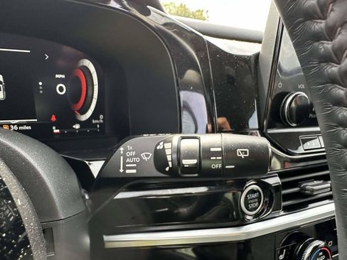 Used 2023 Nissan Pathfinder Platinum w/ Lighting Package (N93) AWD/4WD image 28