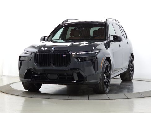 Used 2026 BMW X7 M60i AWD/4WD image 3