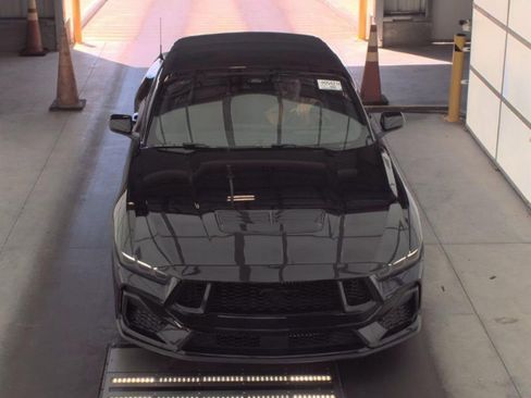 Used 2025 Ford Mustang GT Premium RWD image 3