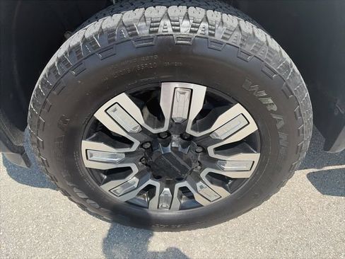 Used 2025 GMC Sierra 2500 Denali w/ Denali Reserve Package AWD/4WD image 10