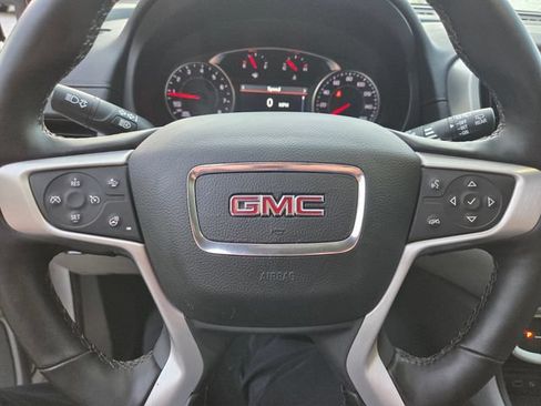 Used 2024 GMC Terrain SLT AWD/4WD image 18
