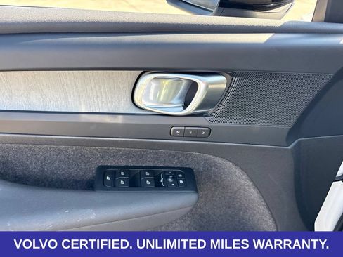 Certified 2026 Volvo XC40 B5 Plus AWD/4WD image 16