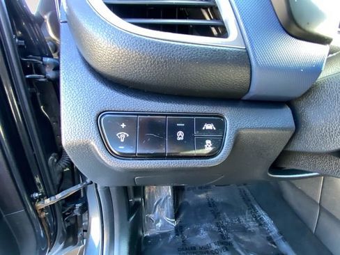 Used 2021 Kia Seltos S image 17