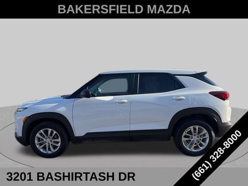 Used 2025 Chevrolet TrailBlazer LS w/ LS Convenience Package FWD image 2