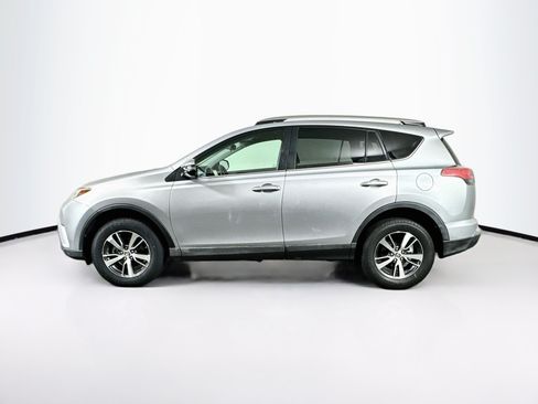 Used 2018 Toyota RAV4 XLE w/ Plus Extra Value Package AWD/4WD image 4