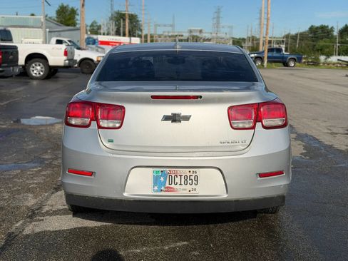 Used 2016 Chevrolet Malibu LT FWD image 6