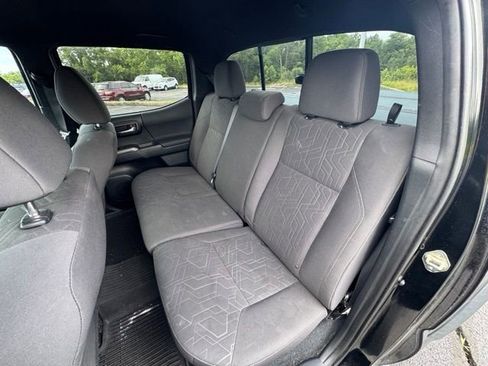 Used 2016 Toyota Tacoma TRD Off-Road w/ Towing Package AWD/4WD image 10