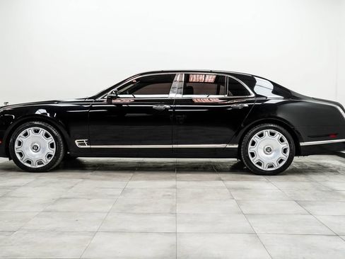 Used 2018 Bentley Mulsanne RWD image 9