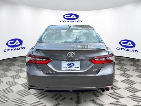 Used 2023 Toyota Camry SE FWD image 4