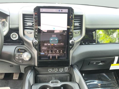 New 2026 RAM 1500 Laramie AWD/4WD image 12
