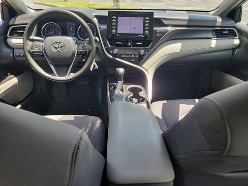 Used 2022 Toyota Camry LE FWD image 14