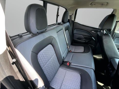 Used 2018 Chevrolet Colorado Z71 AWD/4WD image 17