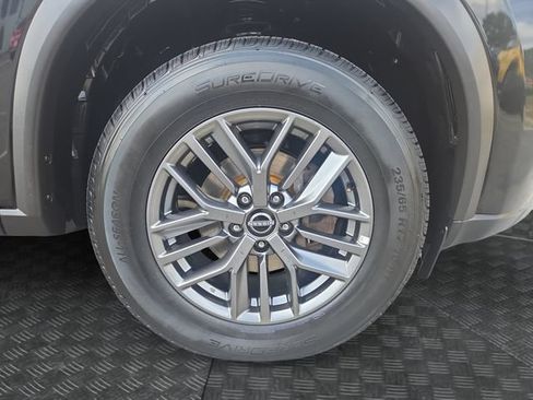 Used 2023 Nissan Rogue S AWD/4WD image 36