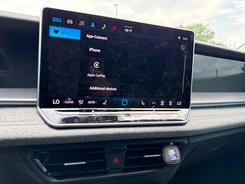 Used 2025 Volkswagen Tiguan S FWD image 24