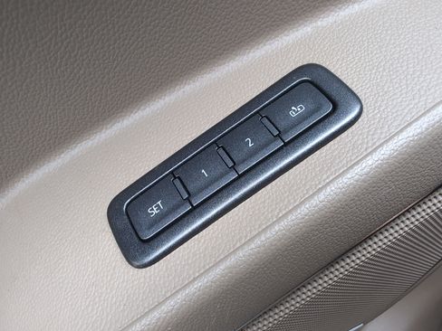 Used 2019 Chevrolet Tahoe LT AWD/4WD image 39
